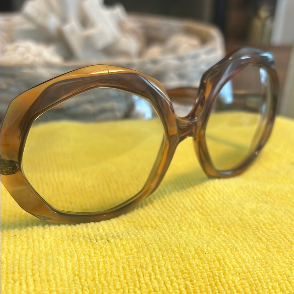 Stylish Brown Oversized Sunglasses